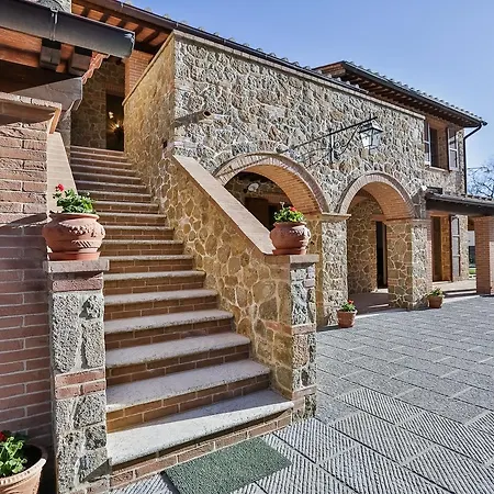 Borgo Poggiardelli * Montepulciano Stazione