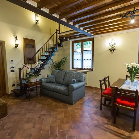 Aparthotel Borgo Poggiardelli 4*